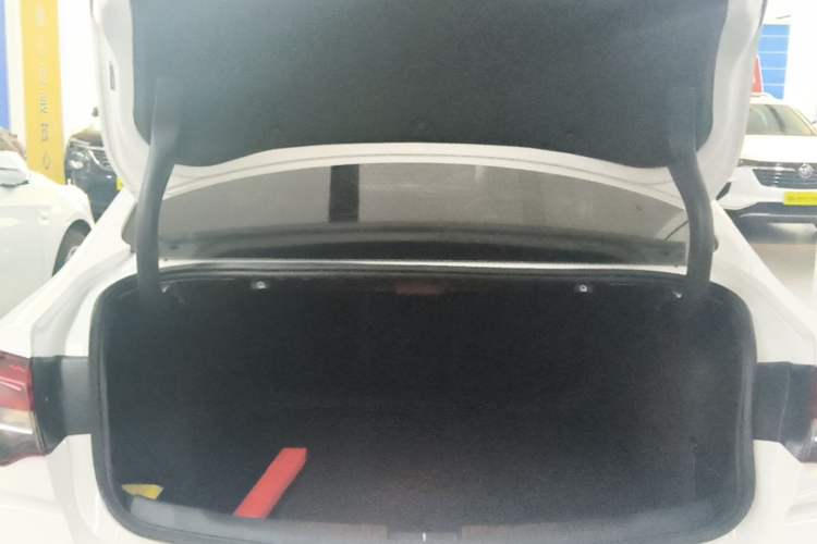 Used Buick Regal 2019 20T Elite Version China VI Standard Trunk