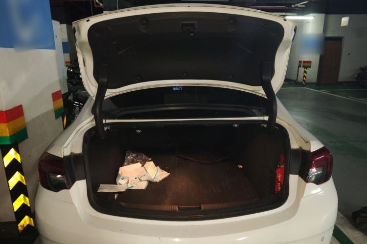 Used Buick Regal 2019 28T Luxury Edition China VI Trunk