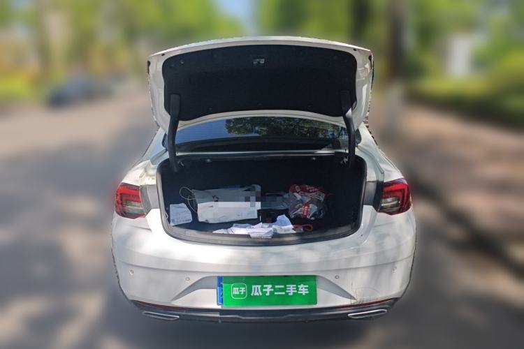Used Buick Regal 2019 Revised 20T Luxury Version China VI Standard Trunk