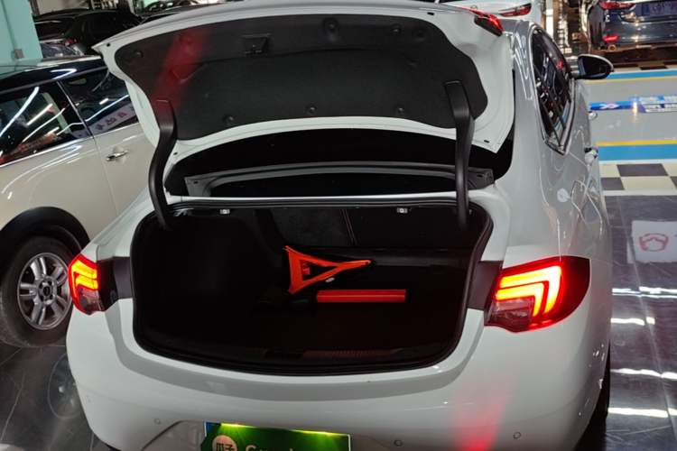 Used Buick Regal 2019 20T Elite Version China V Standard Trunk