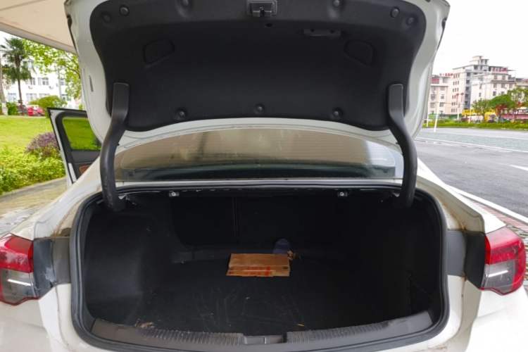 Used Buick Regal 2019 20T Elite Version China VI Standard Trunk