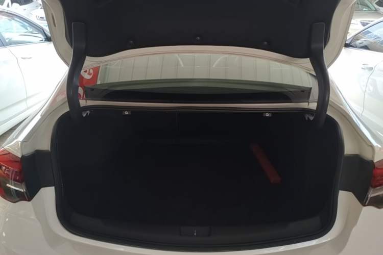 Used Buick Regal 2019 20T Elite Version China VI Standard Trunk