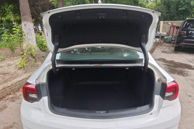 Used Buick Regal 2019 20T Elite Version China VI Standard Trunk