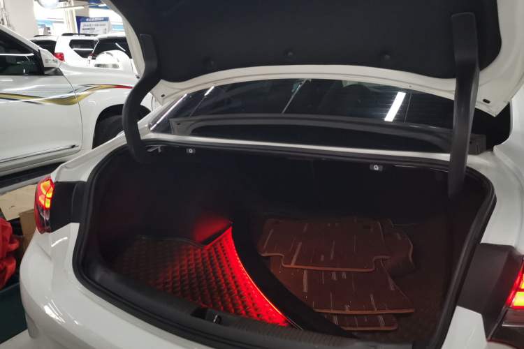 Used Buick Regal 2019 20T Elite Version China VI Standard Trunk