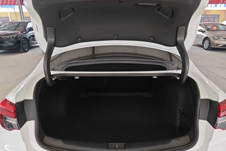 Used Buick Regal 2019 20T Elite Version China VI Standard Trunk