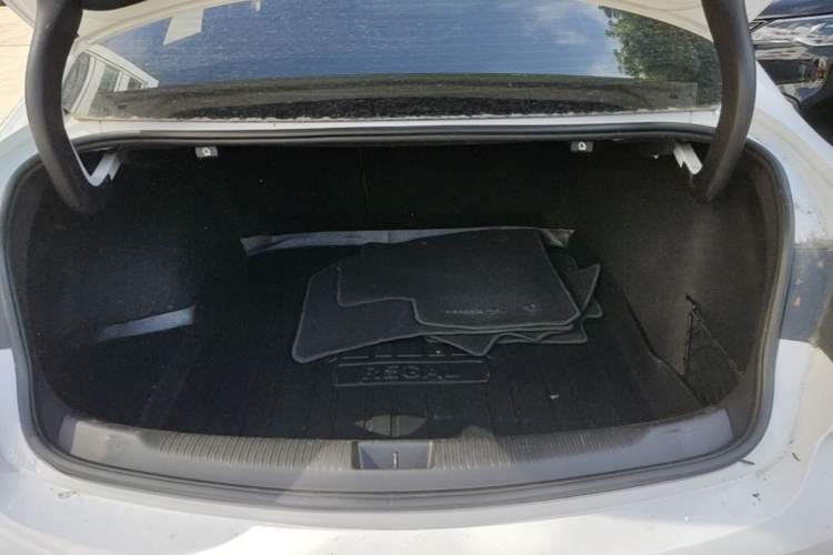 Used Buick Regal 2019 20T Elite Version China VI Standard Trunk