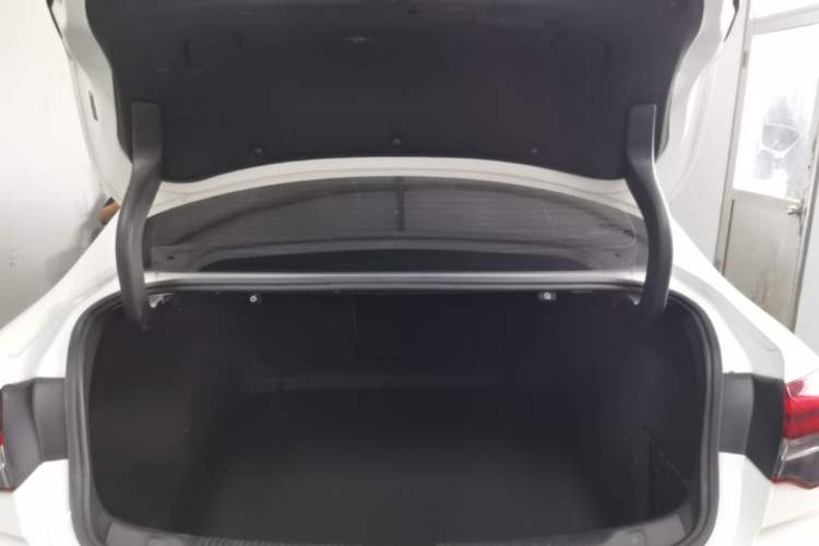 Used Buick Regal 2019 20T Elite Version China VI Standard Trunk