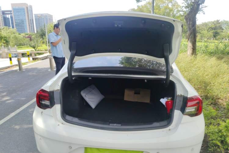 Used Buick Regal 2019 20T Elite Version China VI Standard Trunk