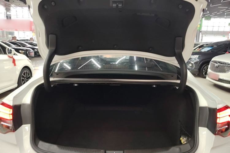 Used Buick Regal 2019 20T Elite Version China VI Standard Trunk