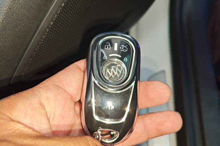 Used Buick Regal 2019 20T Elite Version China VI Standard Vehicle Key