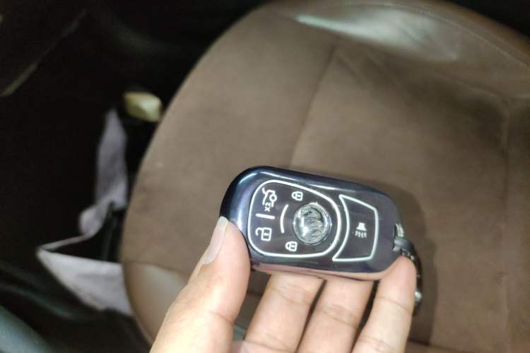 Used Buick Regal 2019 20T Elite Version China VI Standard Vehicle Key
