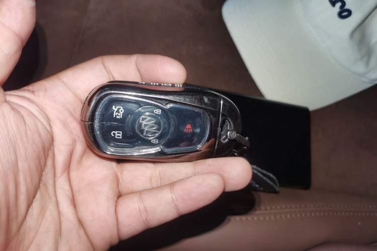 Used Buick Regal 2019 20T Elite Version China VI Standard Vehicle Key