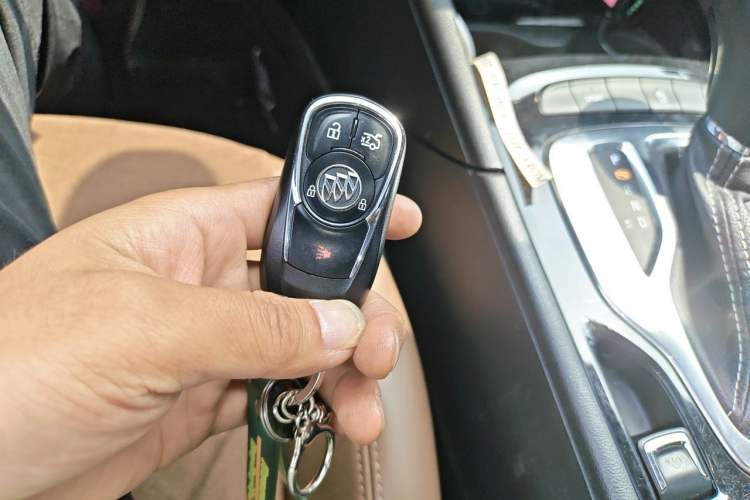 Used Buick Regal 2019 20T Elite Version China VI Standard Vehicle Key