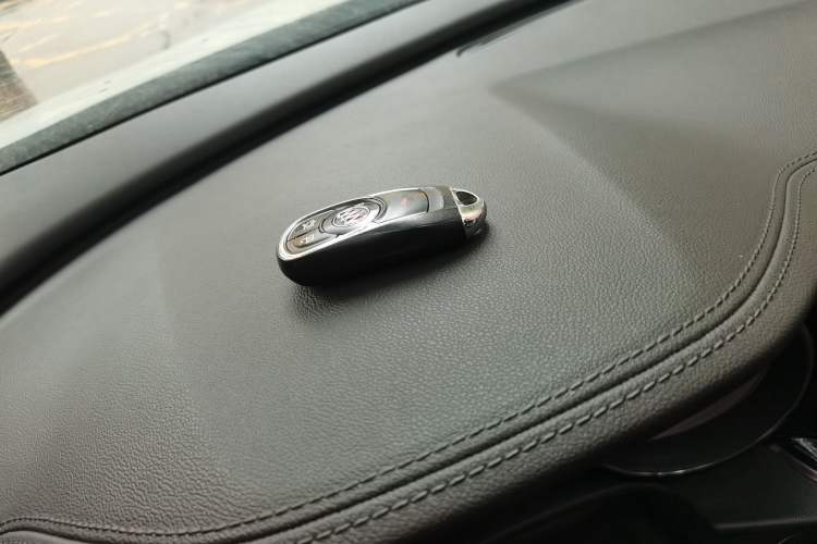 Used Buick Regal 2019 20T Elite Version China V Standard Vehicle Key
