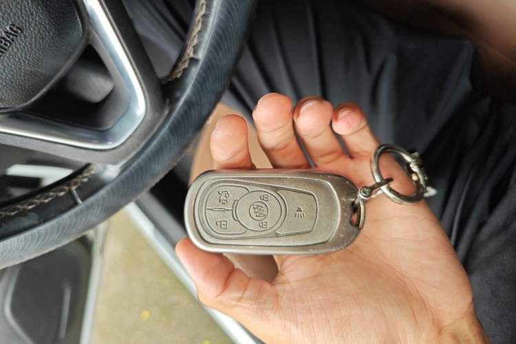 Used Buick Regal 2019 20T Elite Version China VI Standard Vehicle Key