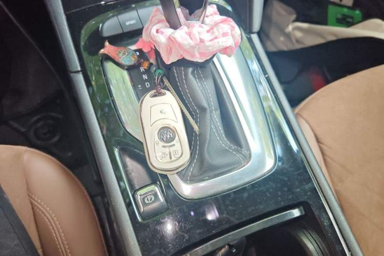 Used Buick Regal 2019 20T Elite Version China VI Standard Vehicle Key