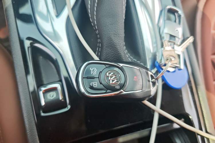 Used Buick Regal 2019 20T Elite Version China VI Standard Vehicle Key