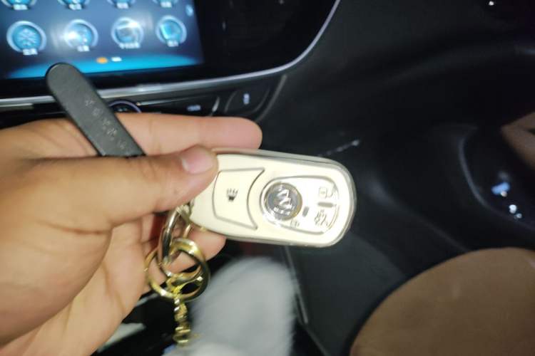Used Buick Regal 2019 20T Elite Version China VI Standard Vehicle Key