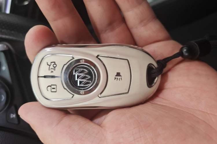 Used Buick Regal 2019 20T Elite Version China VI Standard Vehicle Key