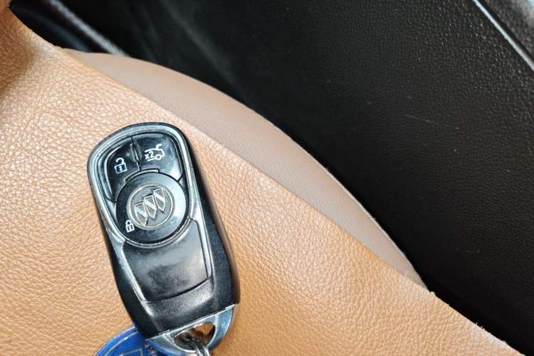 Used Buick Regal 2019 20T Elite Version China VI Standard Vehicle Key