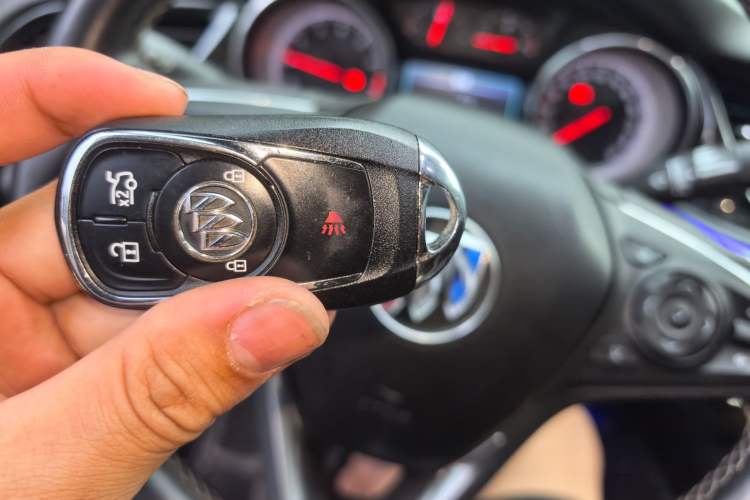 Used Buick Regal 2019 20T Elite Version China VI Standard Vehicle Key