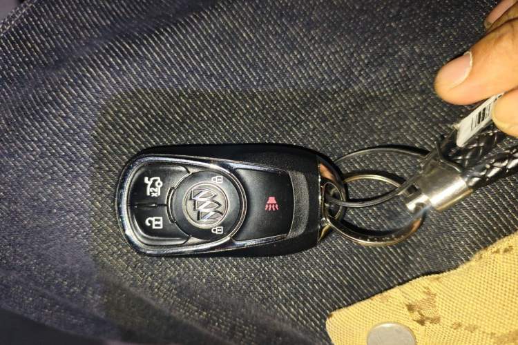 Used Buick Regal 2019 20T Elite Version China VI Standard Vehicle Key