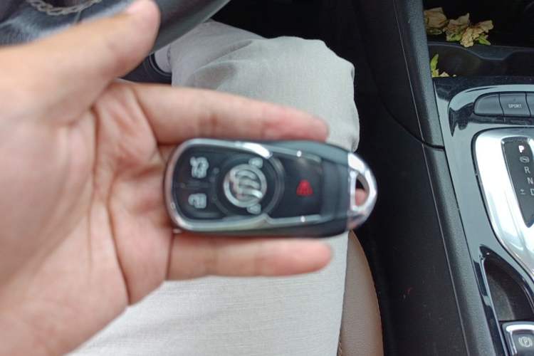 Used Buick Regal 2019 20T Elite Version China VI Standard Vehicle Key