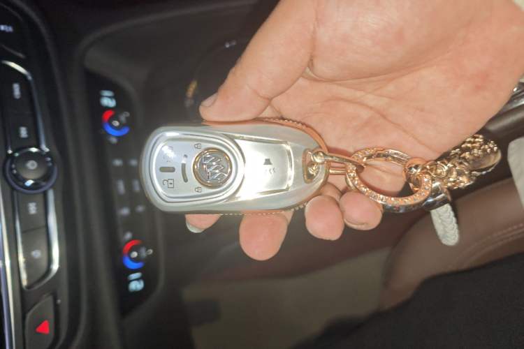 Used Buick Regal 2019 20T Elite Version China VI Standard Vehicle Key