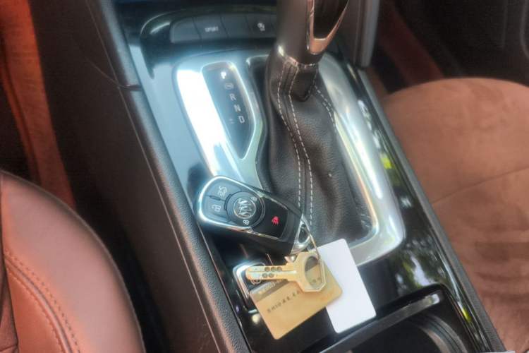 Used Buick Regal 2019 20T Elite Version China VI Standard Vehicle Key