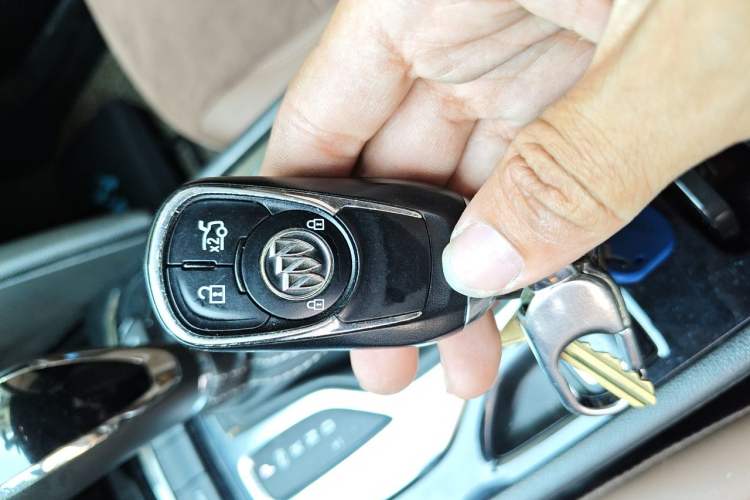 Used Buick Regal 2019 20T Elite Version China VI Standard Vehicle Key