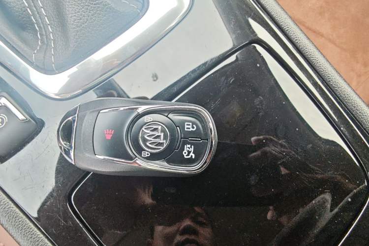 Used Buick Regal 2019 20T Elite Version China VI Standard Vehicle Key