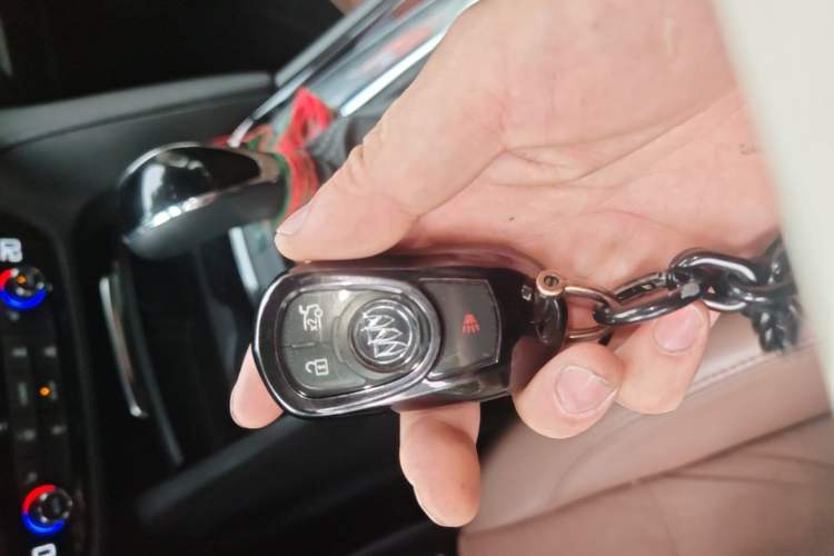 Used Buick Regal 2019 20T Elite Version China VI Standard Vehicle Key