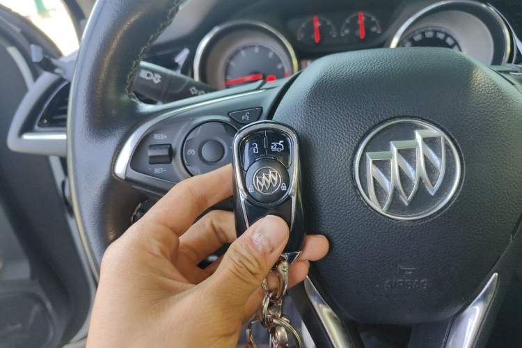 Used Buick Regal 2019 20T Elite Version China VI Standard Vehicle Key