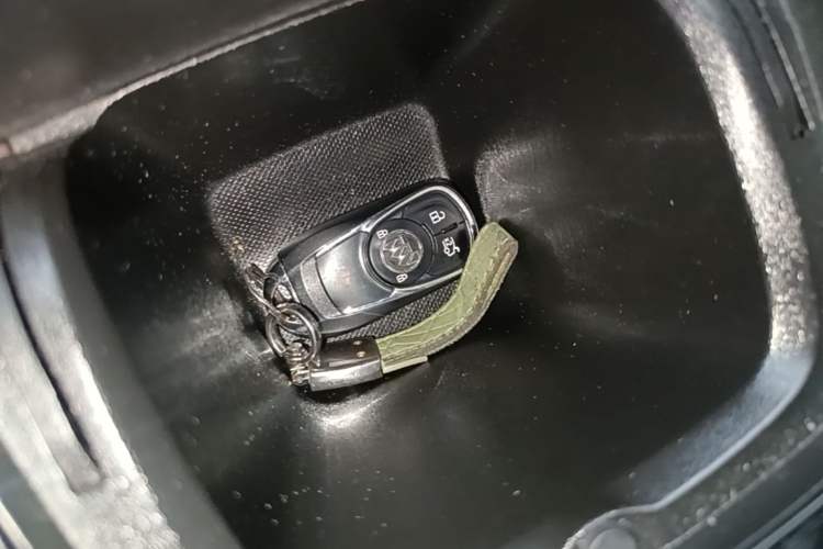 Used Buick Regal 2019 20T Elite Version China VI Standard Vehicle Key