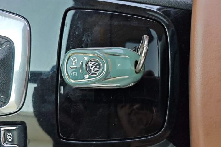 Used Buick Regal 2019 20T Elite Version China VI Standard Vehicle Key