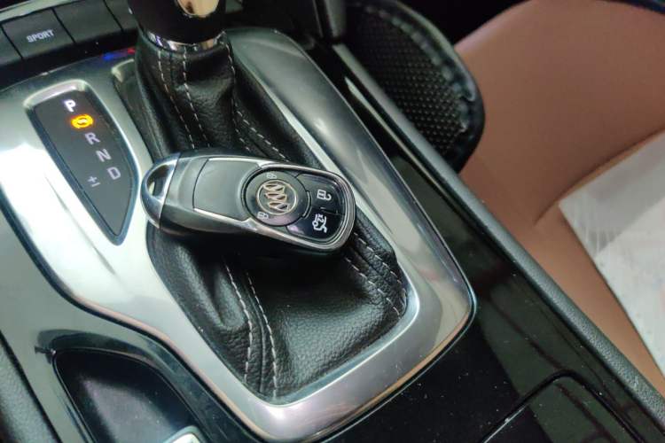 Used Buick Regal 2019 20T Elite Version China VI Standard Vehicle Key