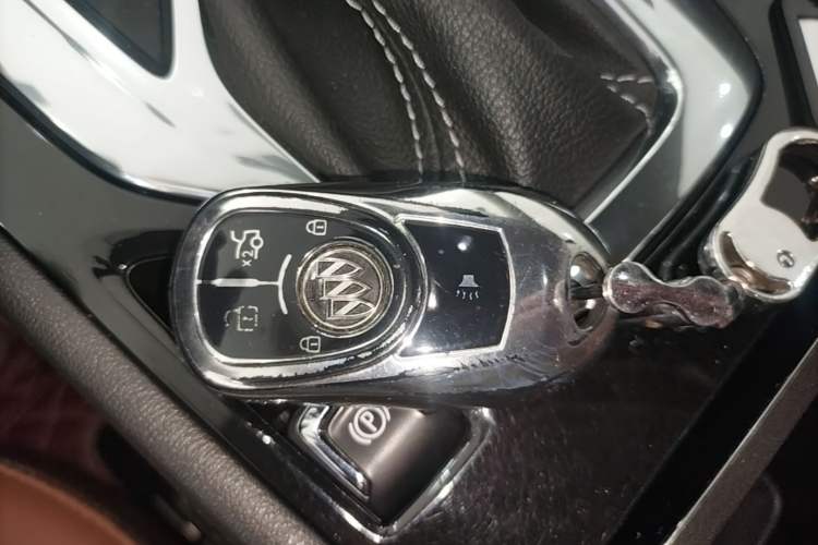 Used Buick Regal 2019 20T Elite Version China VI Standard Vehicle Key