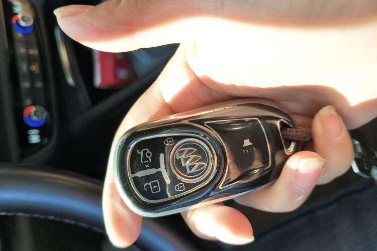Used Buick Regal 2019 20T Elite Version China VI Standard Vehicle Key