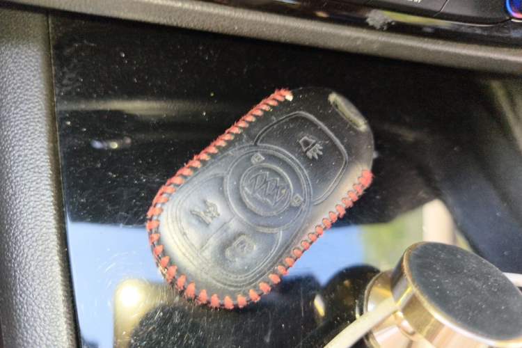 Used Buick Regal 2019 20T Elite Version China VI Standard Vehicle Key