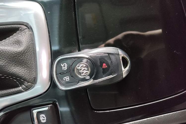 Used Buick Regal 2019 20T Elite Version China VI Standard Vehicle Key