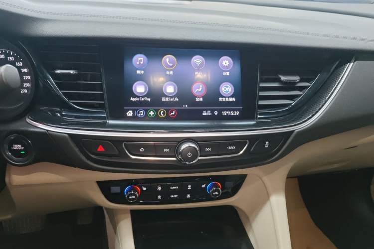 Used Buick Regal 2020 552T Elite Edition Audio And AC Panel