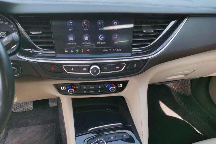Used Buick Regal 2020 552T Elite Edition Audio And AC Panel