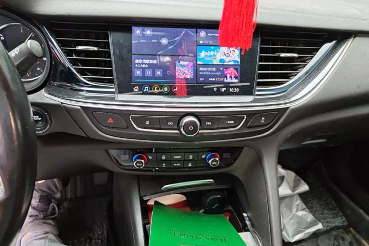 Used Buick Regal 2020 552T Luxury Version Audio And AC Panel
