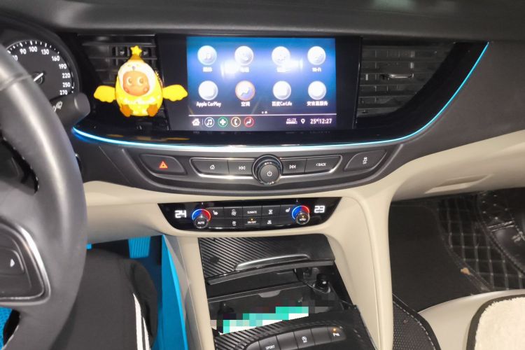 Used Buick Regal 2020 552T Elite Edition Audio And AC Panel
