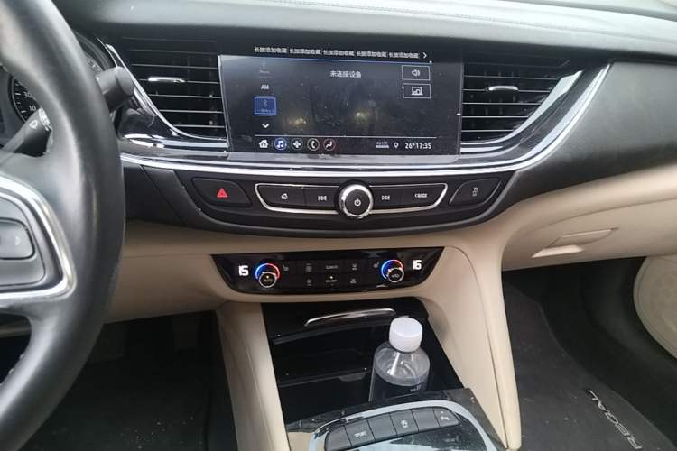 Used Buick Regal 2020 552T Elite Edition Audio And AC Panel