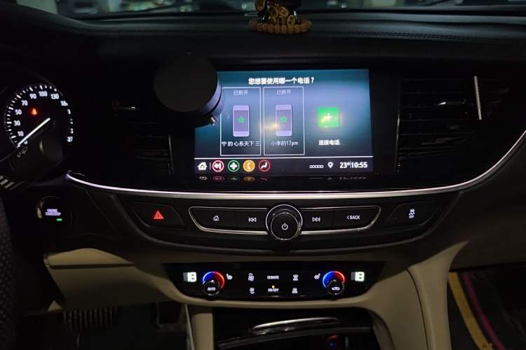 Used Buick Regal 2020 552T Elite Edition Audio And AC Panel