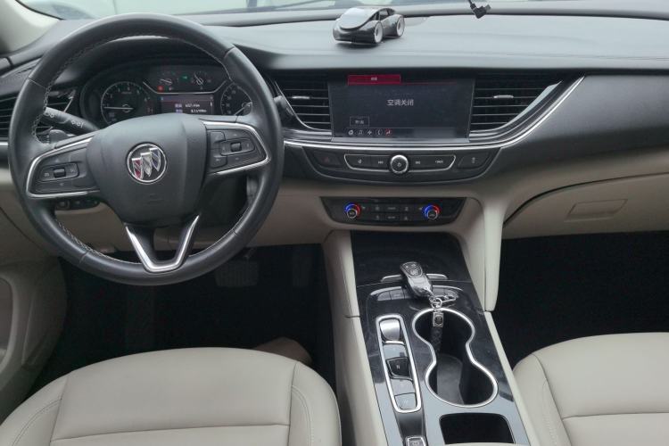 Used Buick Regal 2020 552T Elite Edition Center Console
