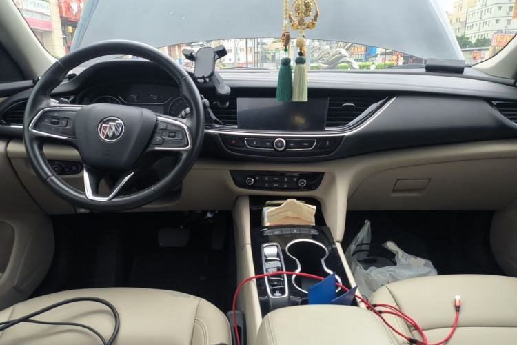 Used Buick Regal 2020 552T Elite Edition Center Console