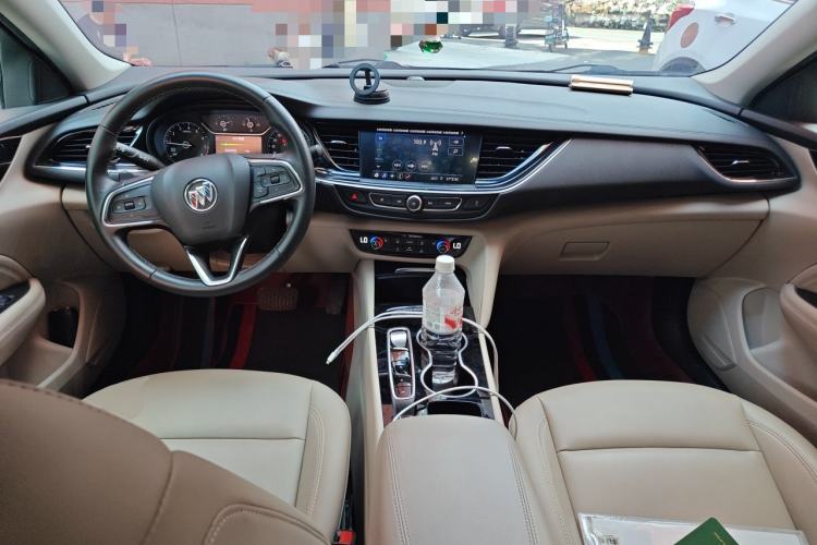 Used Buick Regal 2020 552T Elite Edition Center Console