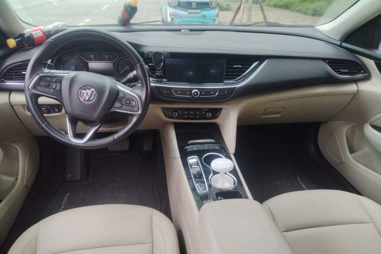Used Buick Regal 2020 552T Elite Edition Center Console